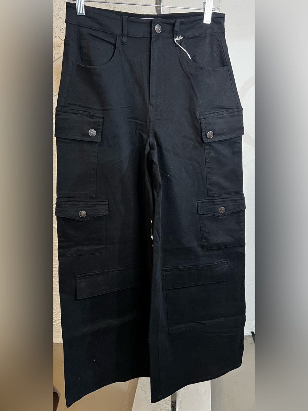 Madden Girl Black Wide Leg/Skater/Flare Cargo Pants Size 28 Waist Stretch
